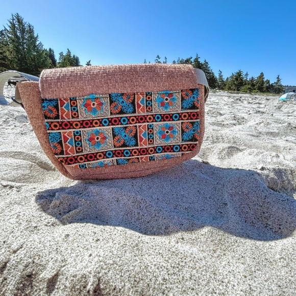 Crossbody bag, imported from Egypt - Picture 1 of 6